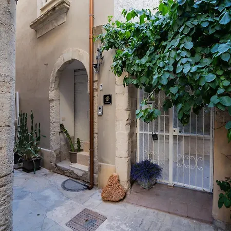 Daire Naiadi Giudecca Siraküza